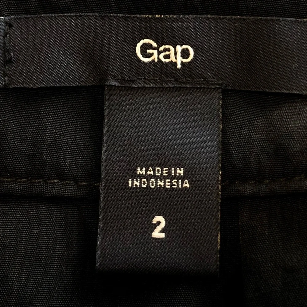 3 for $25 : gap ⋆ pleated front skirt